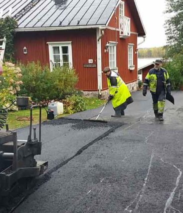 Kotitalon-pihan-kivetystyöt-ja-asfaltointi-2
